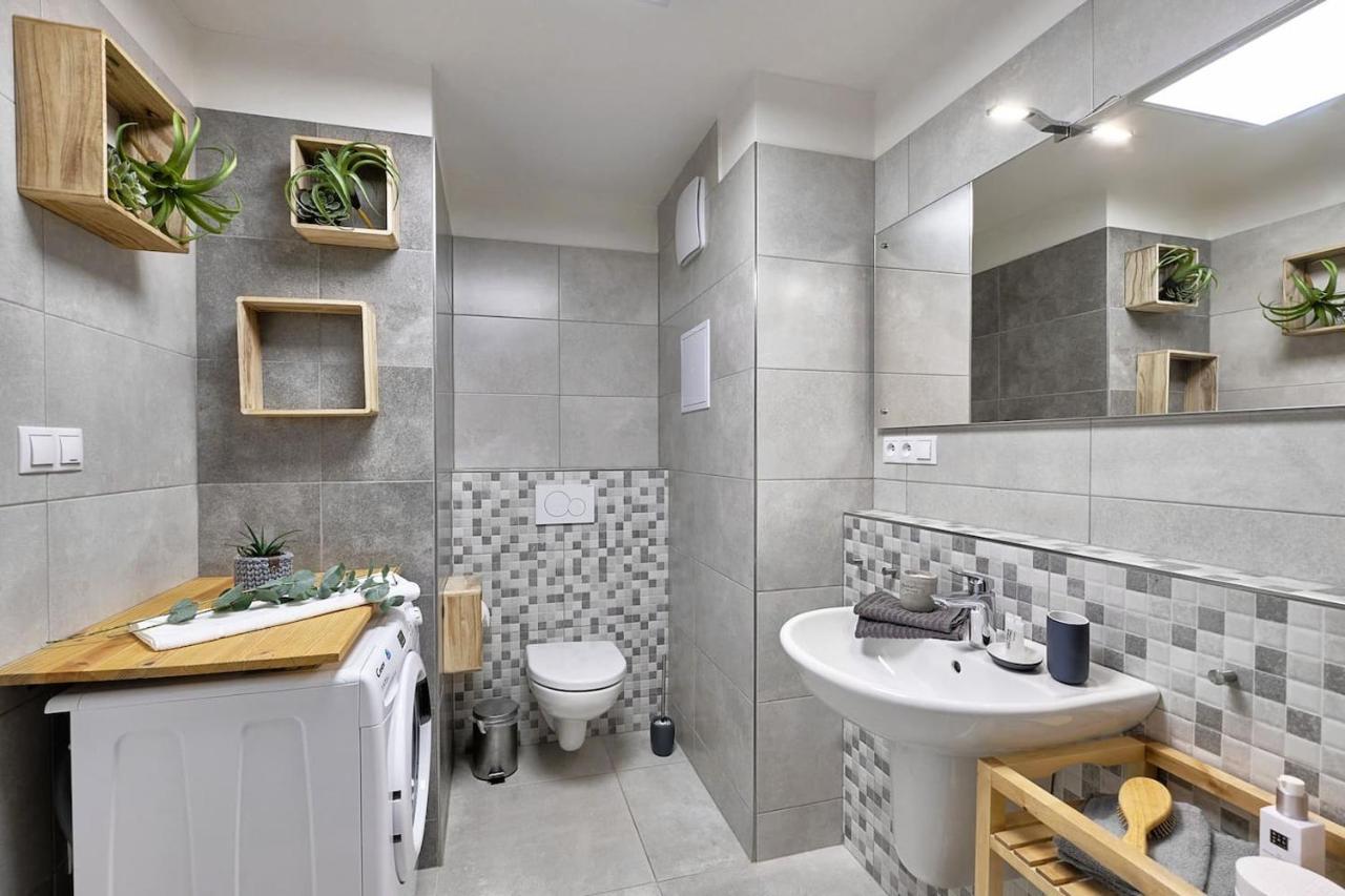 Charming And Quiet Apartment ลิปโนนัดเวิลตาวู ภายนอก รูปภาพ